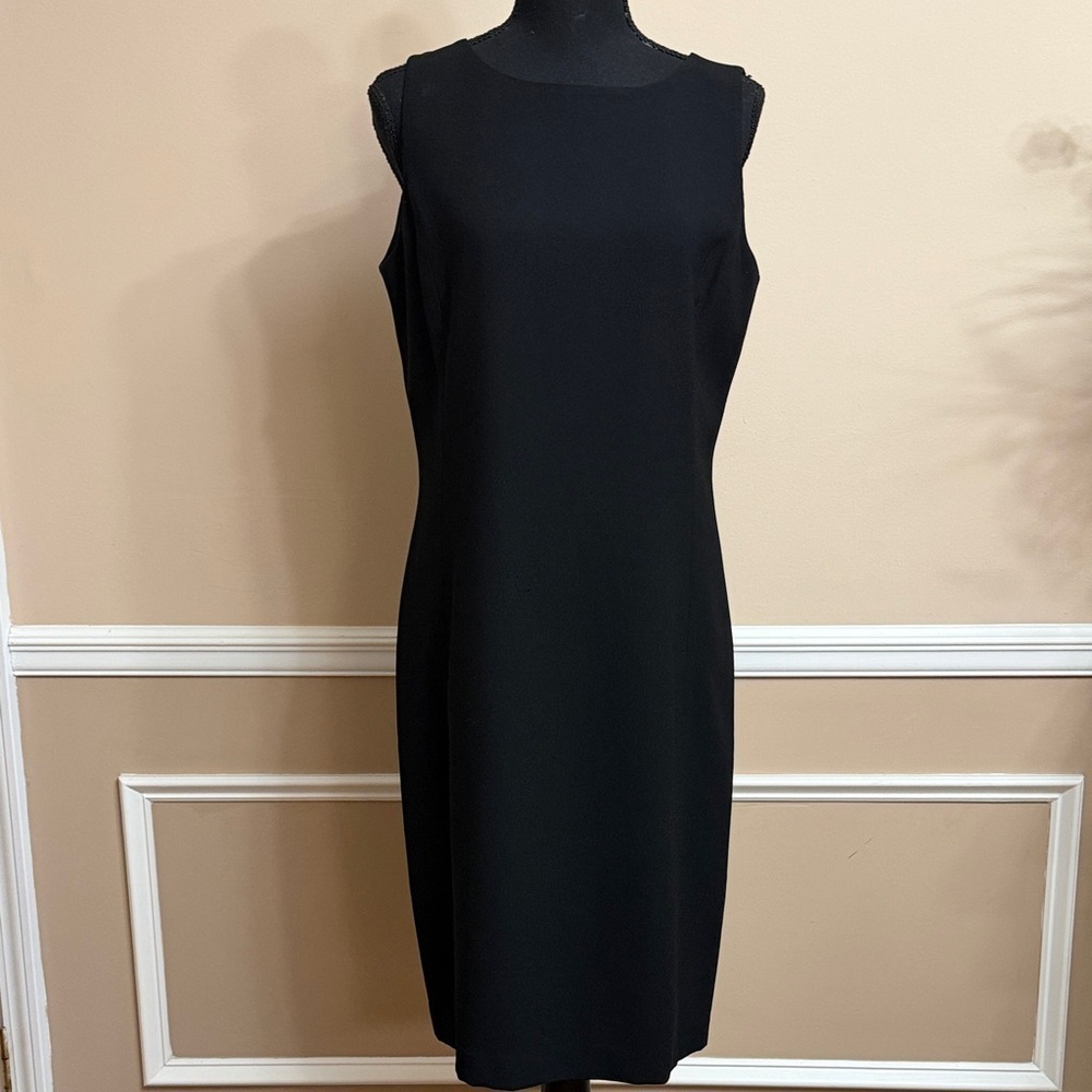 Chic Black Sleeveless Midi Dress